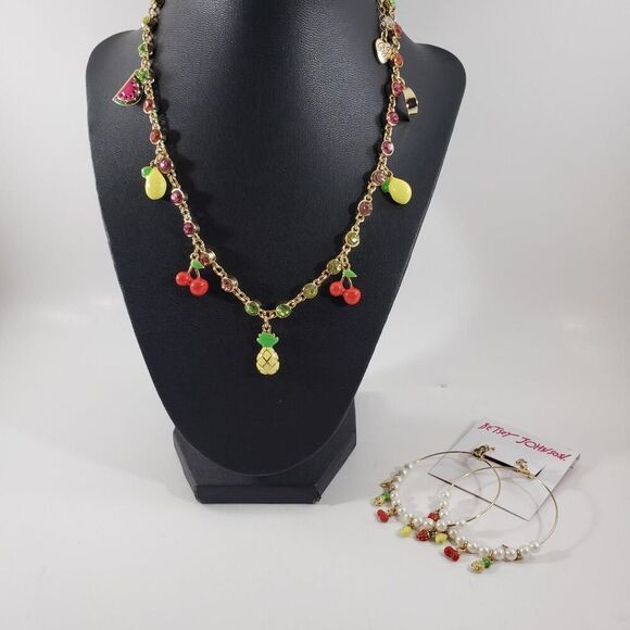 Betsey Johnson. 100% Authentic Set - Picture 4 of 4